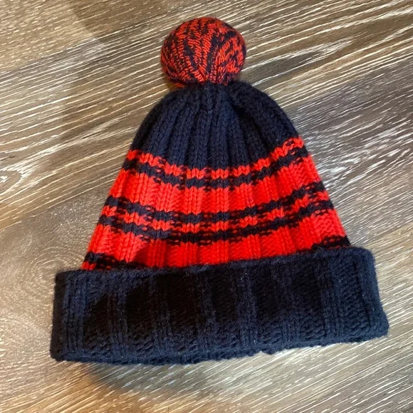 Gucci | Accessories | Gucci Wool Stripe Knit Pom Hat Size  display picture 1